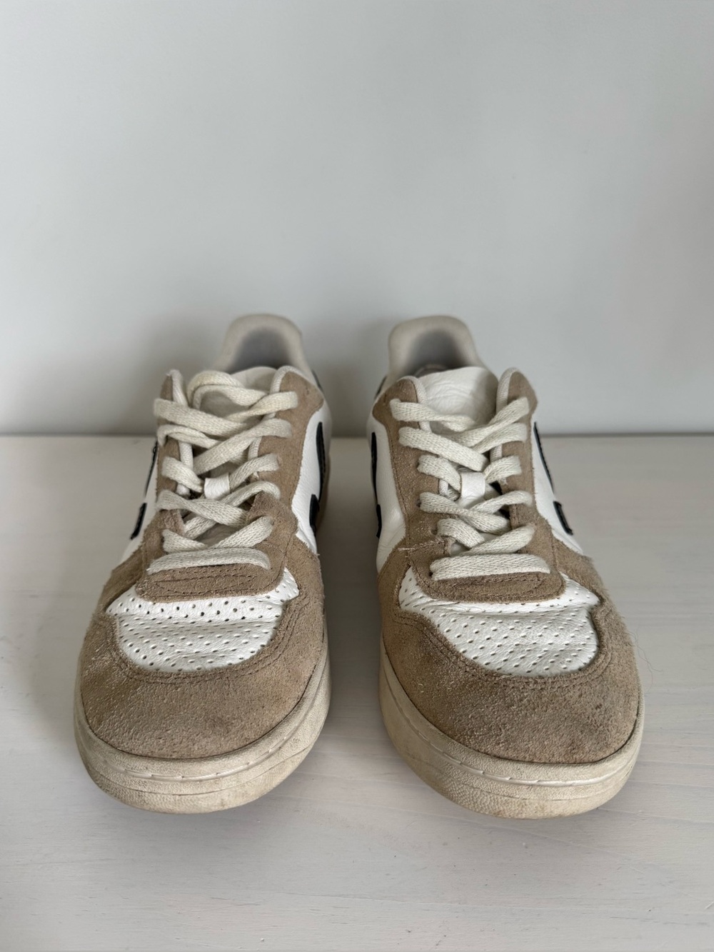 Veja V-10 White Black Sahara Low Top Sneakers Leather Suede EU 39 US Women's 8 - Picture 4 of 12